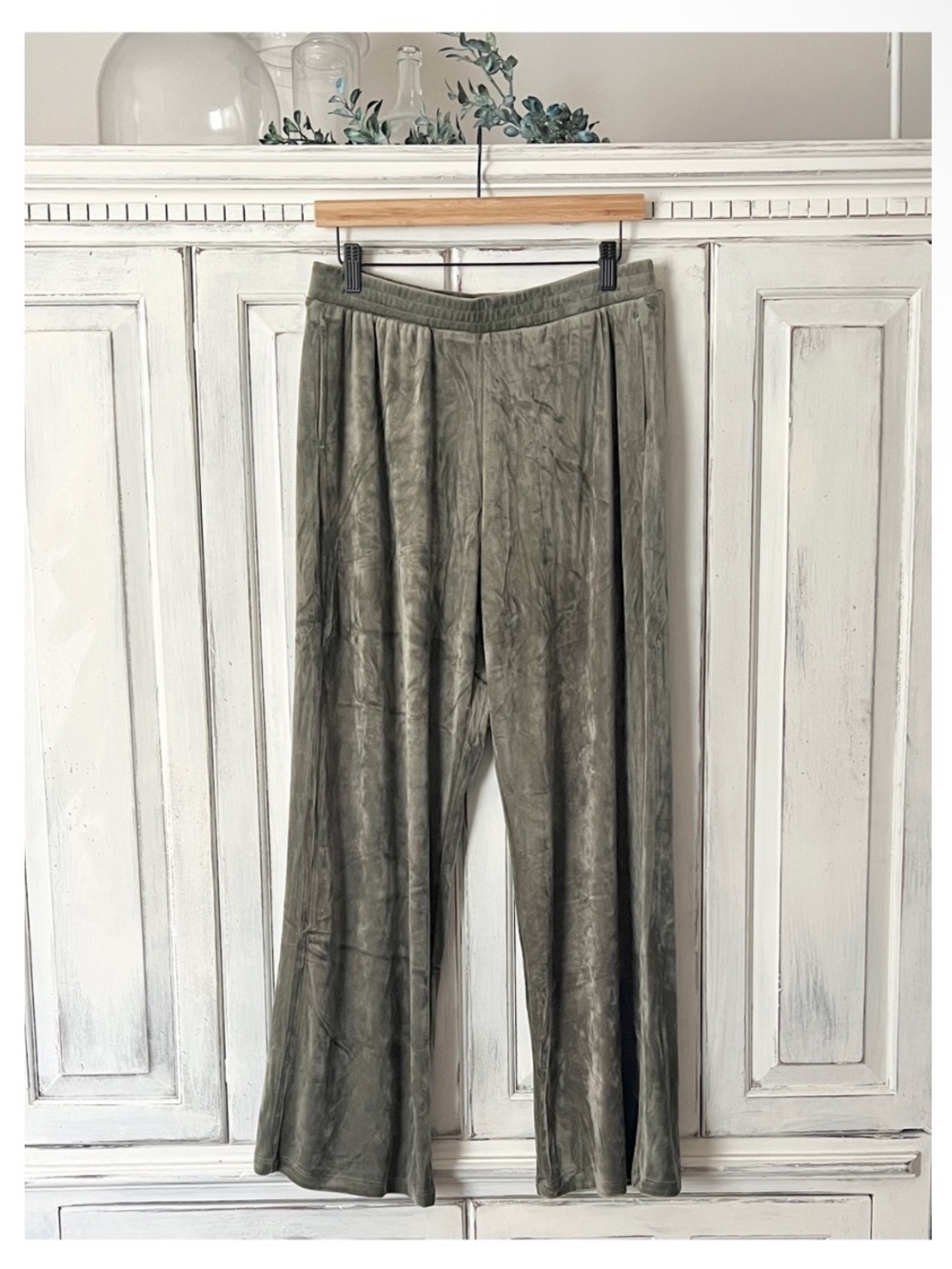 NWT WILD SKYE Velour Elastic Waist Wide Leg Pull-On Pants in Smoky Olive LARGE